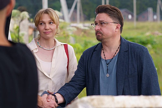 Выходит сериал "Ткачевы на связи" с Васильевой, Лагашкиным, Оболдиной и Федорцовым