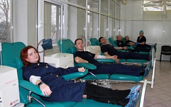 Рязанские следователи сдали донорскую кровь