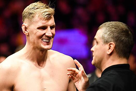 Волков победил Павловича на турнире UFC