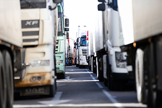 «Опять у них что-то сломалось»: калининградские дальнобойщики застряли на белорусско-литовской границе