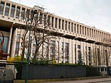 В посольстве РФ во Франции заявили, что выдача российских виз продолжится в полном объеме