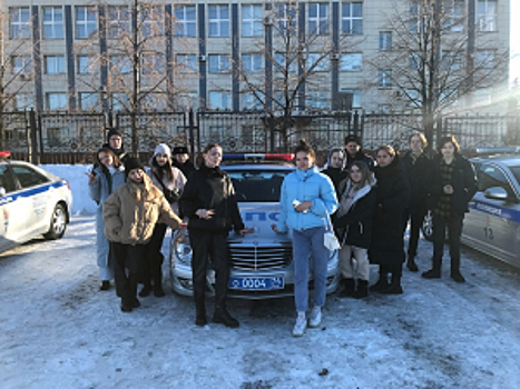 Сотрудники Госавтоинспекции Челябинской области приняли у себя гостей - студенческий десант