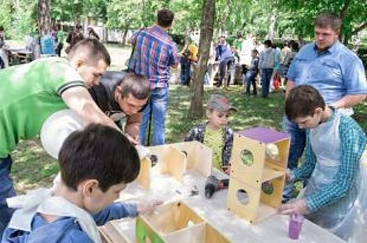 В Оренбурге прошел праздник «Мой папа – мой герой»