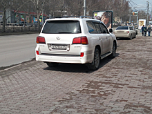 «Я паркуюсь как чудак»: Lexus ААА — посторонись «пешики»