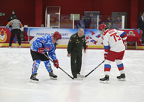 В ЦСКА прошла хоккейная баталия между сборной НЦУО и командой «Красные звезды»