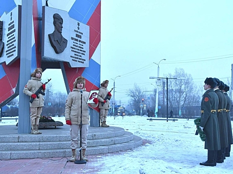 В Доме офицеров Забайкалья почтили память Героя России Евгения Эпова