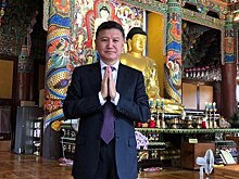 Илюмжинов о далай-ламе: «Ощущение, как будто разговариваешь со своим дедушкой. Вот просто попьешь с ним чай – и хорошо становится»