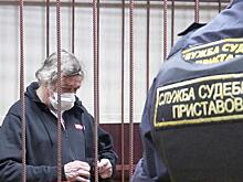 Распнуть до приговора суда: Почему Ефремов?