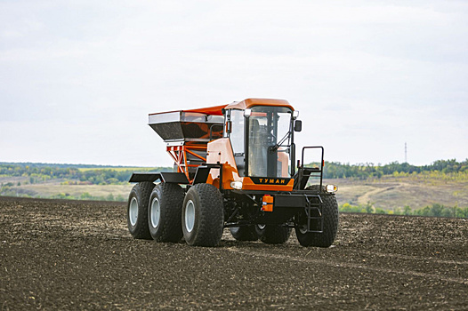 Правительство России дополнительно выделило 12 млрд рублей на поддержку программы льготного лизинга сельхозтехники