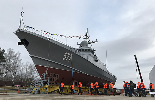 Второй корабль "Тайфуна" спущен на воду