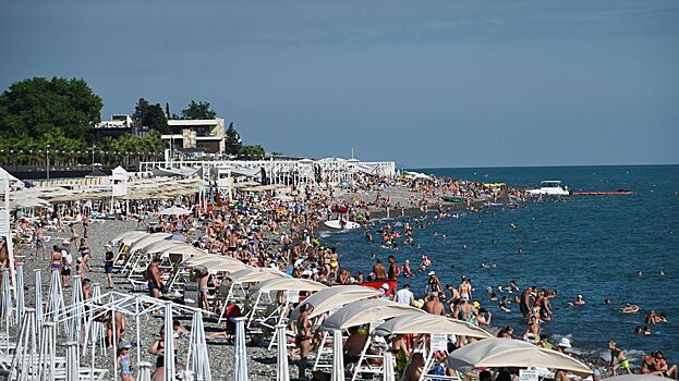 Назван пляж в Сочи, где небезопасно купаться