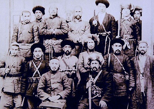 «Красные» и «белые» против мусульманских повстанцев в Китае