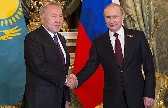 Путин отметил высокий международный авторитет Назарбаева