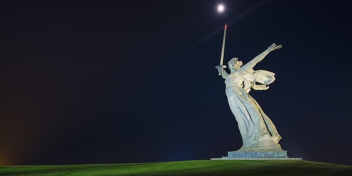 «Родина-мать зовет!»: с кого ваяли главную скульптуру России