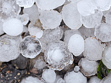 Град размером с яйцо выпал перед рок-концертом в США, десятки людей пострадали