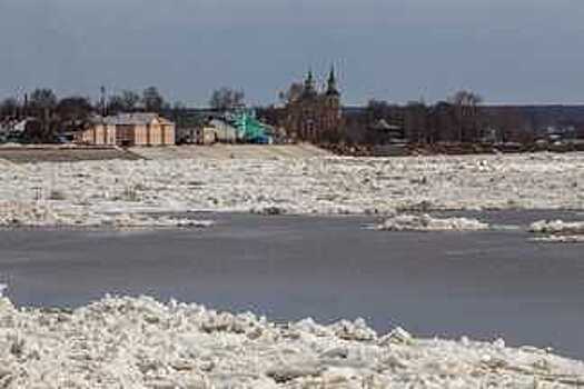 На период ледохода в Великоустюгском районе спасатели отправятся в поселения, которые может отрезать водой от «большой земли»