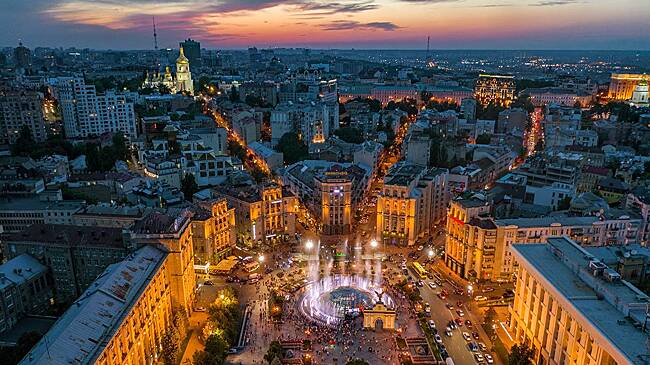 Мэр украинского Василькова жестоко избила своего секретаря, он попал в больницу