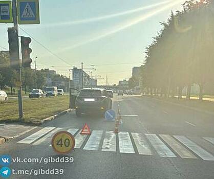 На Моспроспекте машина сбила 77-летнюю женщину, которая шла по зебре