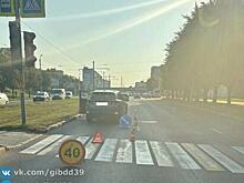 На Моспроспекте машина сбила 77-летнюю женщину, которая шла по зебре