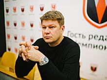 «Так и живём». Губерниев иронично высказался о снятии Большунова с Гонки чемпионов