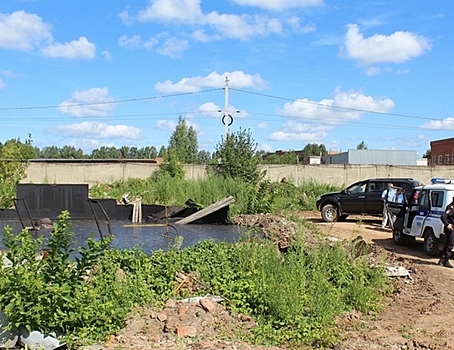 Жителей Глазова испугала утилизация емкостей под нефтепродукты на бывшем заводе