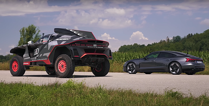 Внедорожник Audi для «Дакара» и дорожный электромобиль Audi сравнили на прямой