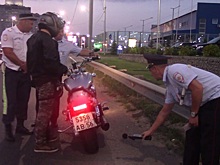 В Саратове патрульные ловиви "шумных" водителей