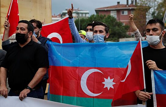 Азербайджанцы заполонили Екатеринбург на фоне войны в Карабахе