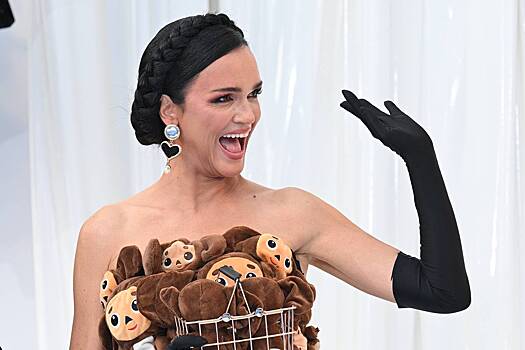 Певица Слава обвинила продюсеров в обмане и срыве премьеры