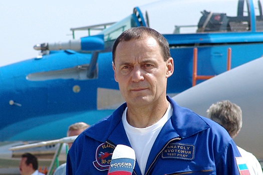 Испытатель сверхзвуковых самолетов Анатолий Квочур умер за день до 72-летия