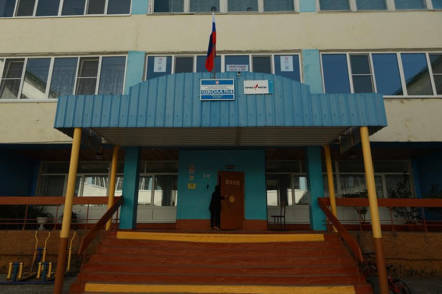 Школьный спортзал в Лучегорске отремонтируют – губернатор