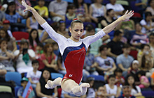 Гимнастка Комова завоевала серебро на первом турнире после возвращения в спорт