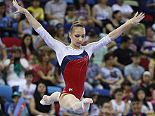 Гимнастка Комова завоевала серебро на первом турнире после возвращения в спорт