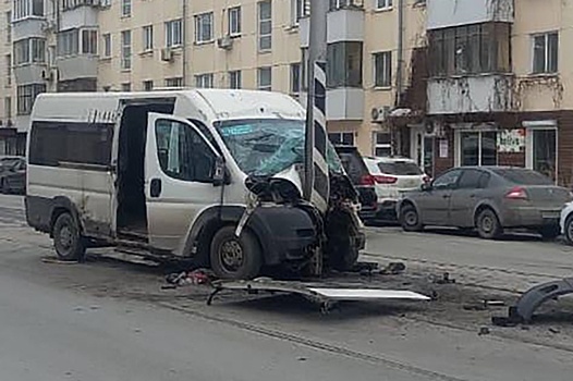 В Самаре пять человек пострадали в ДТП с маршруткой