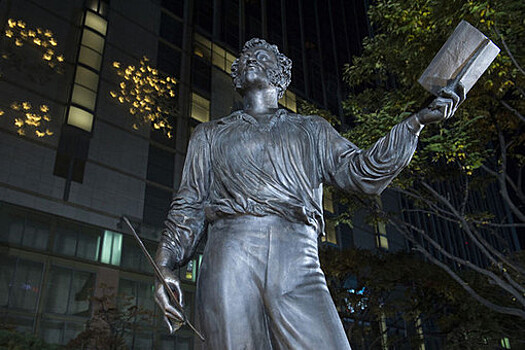 Опрос показал, что большинство россиян могут узнать только стихи Пушкина