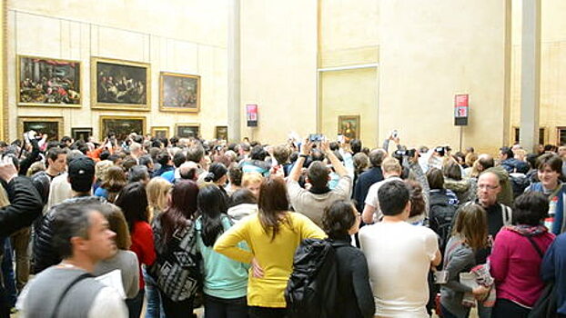 «Джоконда» Леонардо да Винчи будет временно перемещена в другой зал Лувра