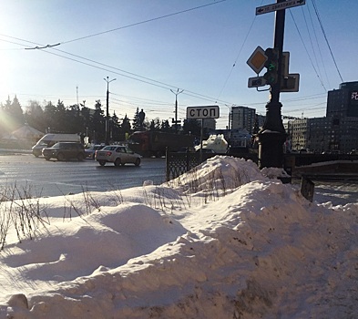 Как в Челябинске снег не убирают