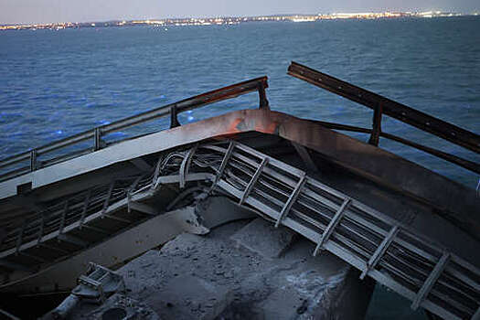 Росавтодор сообщил о начале демонтажа поврежденных пролетов на Крымском мосту