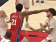 Джоэл Эмбиид получил технический за агрессивное движение в сторону Лонзо Болла