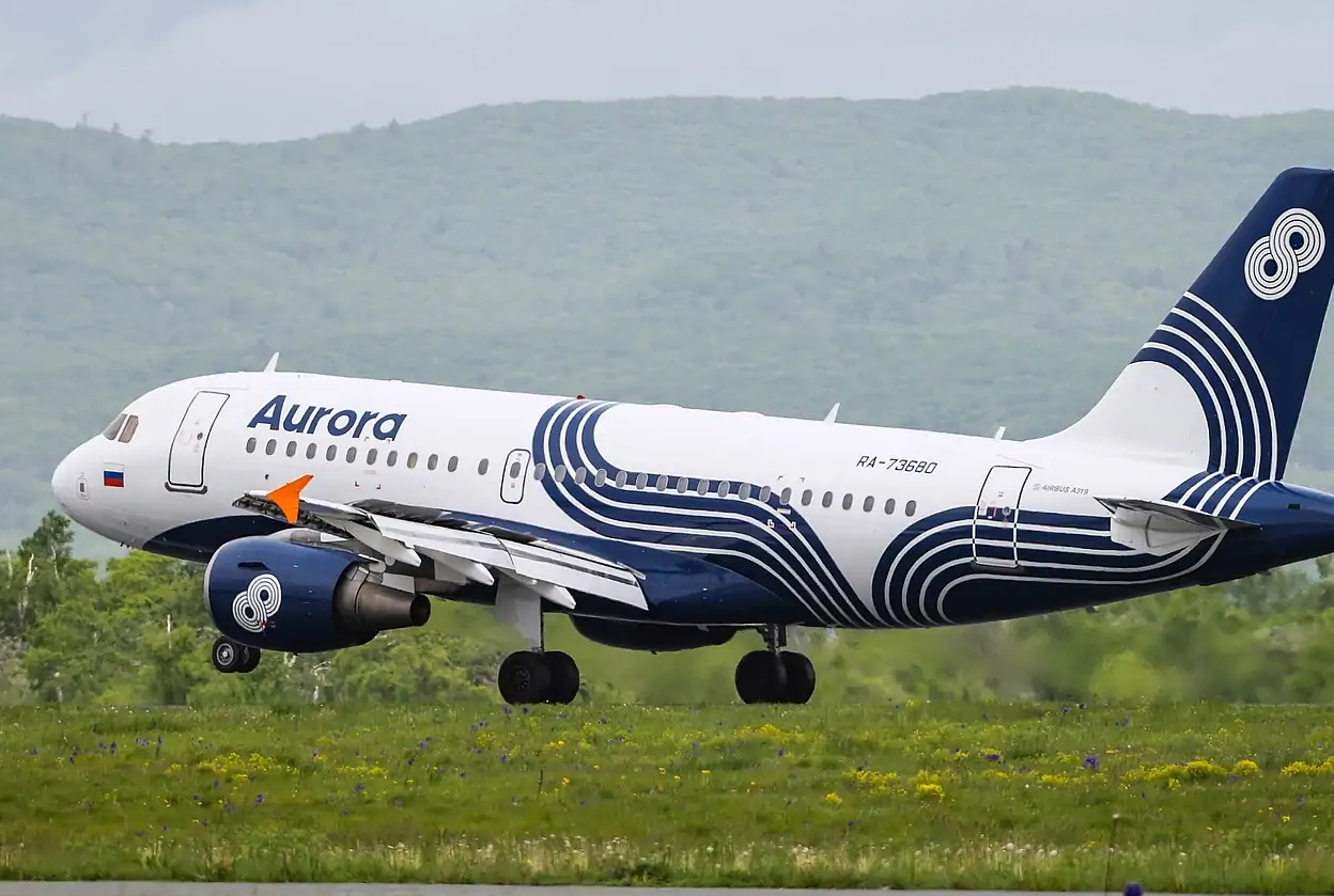 самолёт южно-сахалинск хабаровск. авиация на сахалине. самолеты южно сахалинского аэропорта. авиакомпания аврора южно сахалинск. сахалин самолет.