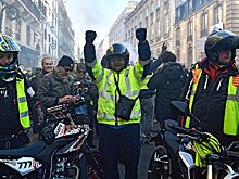 "Желтые жилеты" блокируют улицы в центре Брюсселя