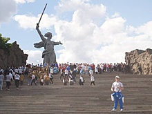 Смерть человека внутри статуи "Родина-мать зовет!" произошла без криминала