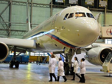 Центр подготовки космонавтов должен получит два самолета Ту-204-300