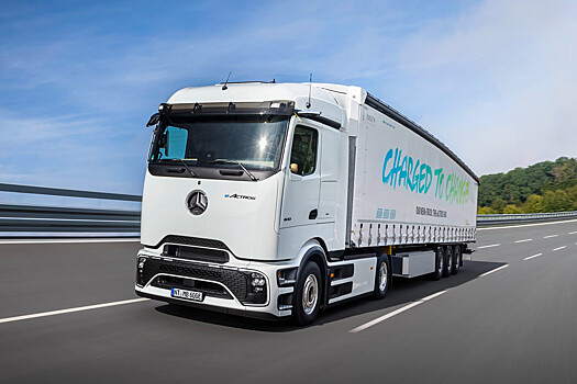 Daimler Truck представила серийный дальнобойный электротягач
