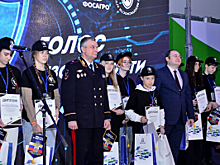 Руководство УМВД России по Вологодской области встретились с учащимися школ города Череповца в рамках проекта «Агенты безопасности»