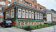 Дом-памятник со столетней печкой переведут на центральное отопление в Новосибирске