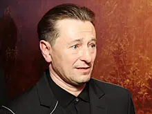 «В шоке после звонка Галкину*»: Сергей Безруков сделал неожиданное заявление после видеообращения