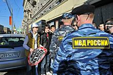 Напавших на спецназ стопхамовцев отправили под арест в Москве