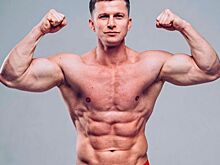 «Джинсы тоже не надевай»: известный актер из Костромы спросил, нужно ли ему вообще одеваться