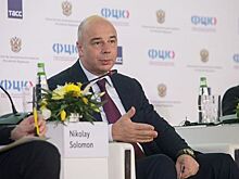 Рубль упал. Но глава Минфина ничего не будет делать